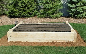 Yard2Kitchen installs custom borders